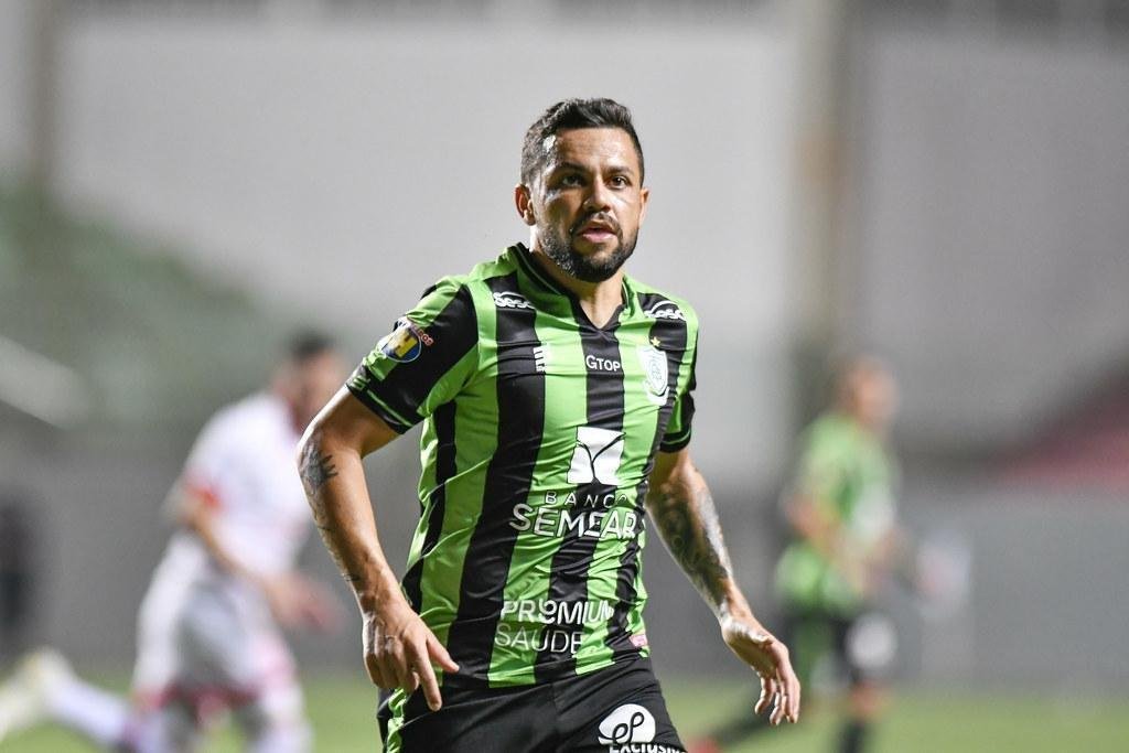 7° - Felipe Azevedo (América): 130 gols