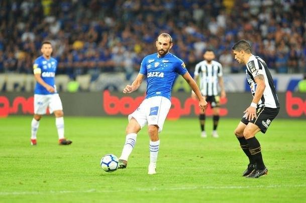 Fotos do segundo tempo, no Mineiro: Bruno Henrique fez 2 a 1 para o Santos e levou deciso para os pnaltis