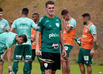 Coelho tem quatro 'novas' ausências para o jogo contra a equipe gaúcha; times se enfrentam na segunda-feira, às 20h, no Beira-Rio