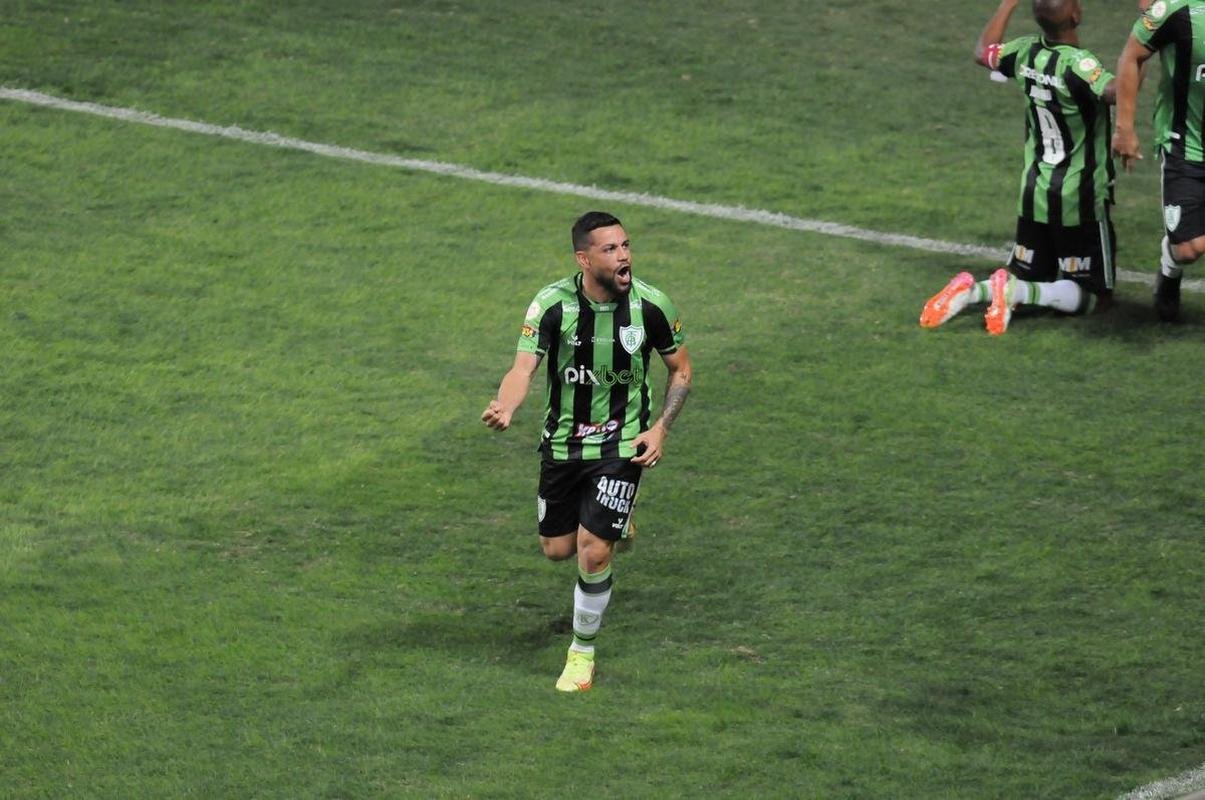 Amrica e Cuiab se enfrentaram, no Independncia, pela 9 rodada do Campeonato Brasileiro