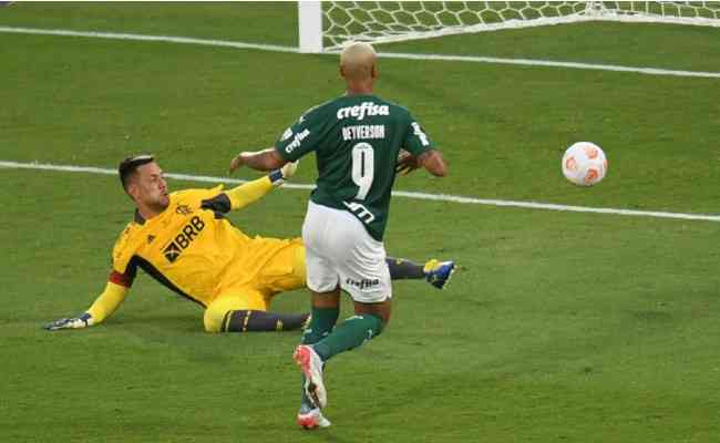 Deyverson marcou, na prorrogação, o gol que deu o título da Libertadores 2021 para o Palmeiras
