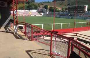 O estdio Antnio Guimares de Almeida, conhecido como Almeido, recebe os jogos do Tombense. As arquibancadas comportam 3.053 espectadores.