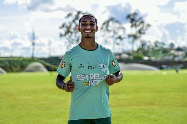 Amrica: Arthur (lateral-direito) - 19 anos - 2 jogos - 99 minutos