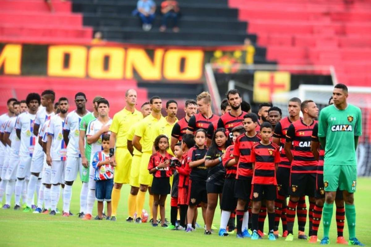 Recuperado de lesão, Magrão retomou o posto de titular. Mas não durou muito. Após falhar em três jogos seguidos (Náutico, Tombense e Santa Cruz), o ídolo leonino perdeu a vaga para Mailson - desta vez por questões técnicas. Mailson retorna ao gol rubro-negro na vitória por 3 a 1 sobre o Afogados, no Estadual de 2019 e só deixaria por lesão.