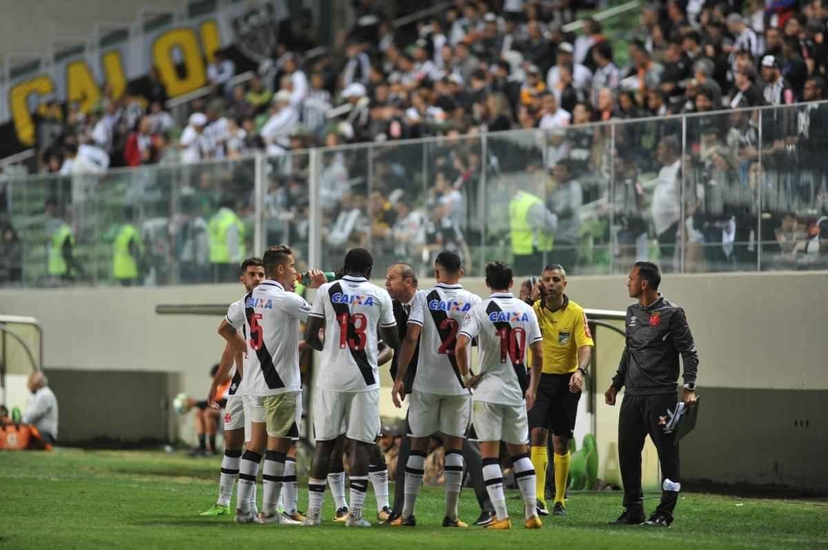 Imagens da partida entre Atltico e Vasco, no Independncia 