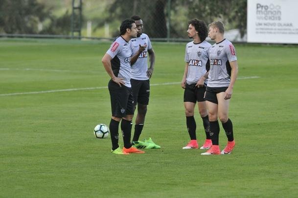 Com Fred em campo, jogadores do Atltico se reapresentaram na tarde desta segunda-feira