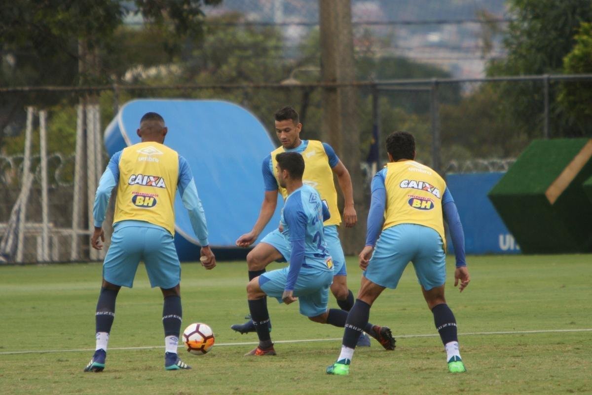 Imagens do treino do Cruzeiro neste domingo (20/05/2018)
