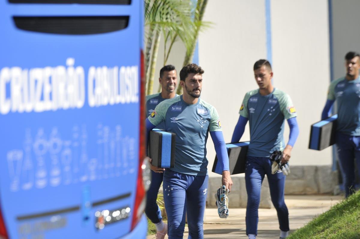 Treino do Cruzeiro nesta segunda marcou o batismo do colombiano Luis Orejuela, reforo para 2019