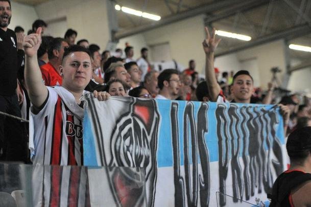 Fotos das torcidas de Cruzeiro e River Plate, no Mineiro, em duelo de volta das oitavas de final da Copa Libertadores