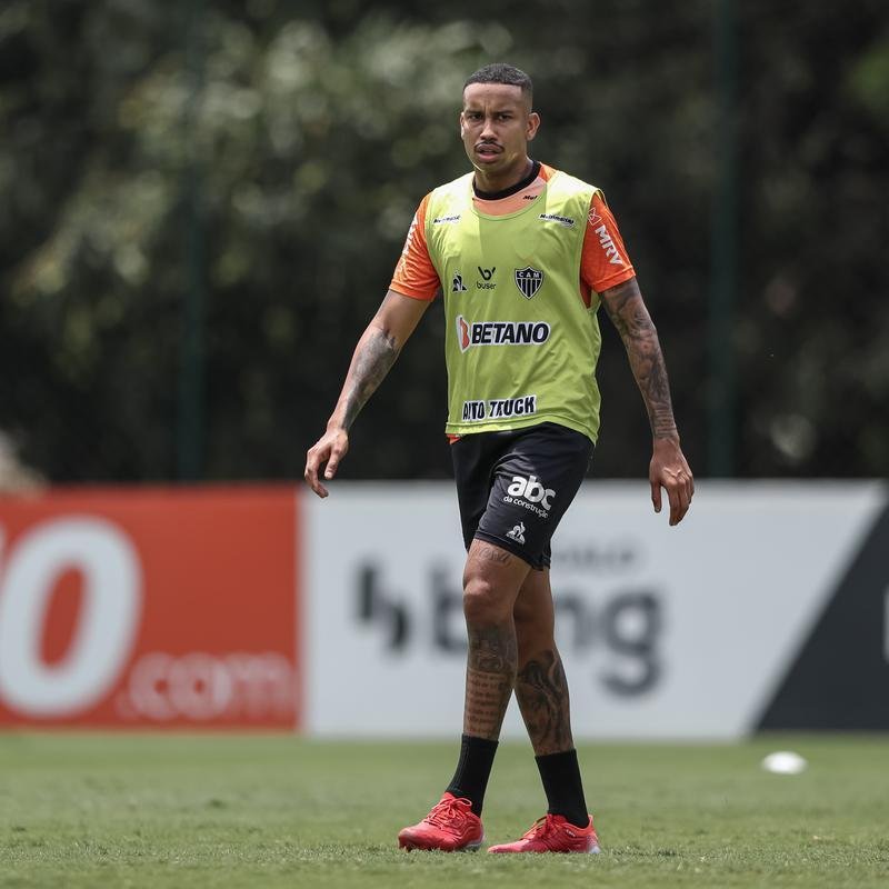 Elenco atleticano encerrou a preparao para enfrentar o Atltico-GO fora de casa 