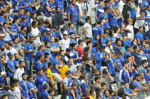 Fotos das torcidas de Cruzeiro e River Plate, no Mineiro, em duelo de volta das oitavas de final da Copa Libertadores