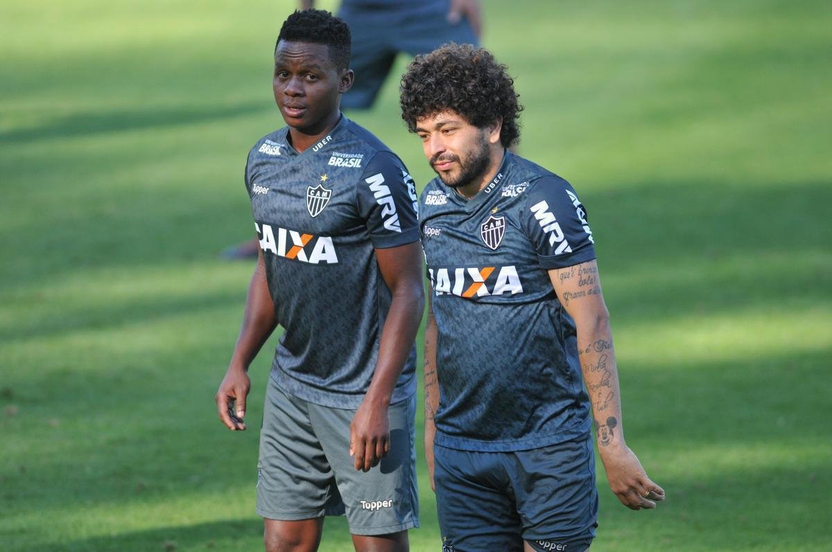 Zagueiro uruguaio Martn Rea treinou pela primeira vez com o elenco do Atltico na Cidade do Galo, j visando ao duelo de domingo, contra o Botafogo, no Rio, pelo Campeonato Brasileiro