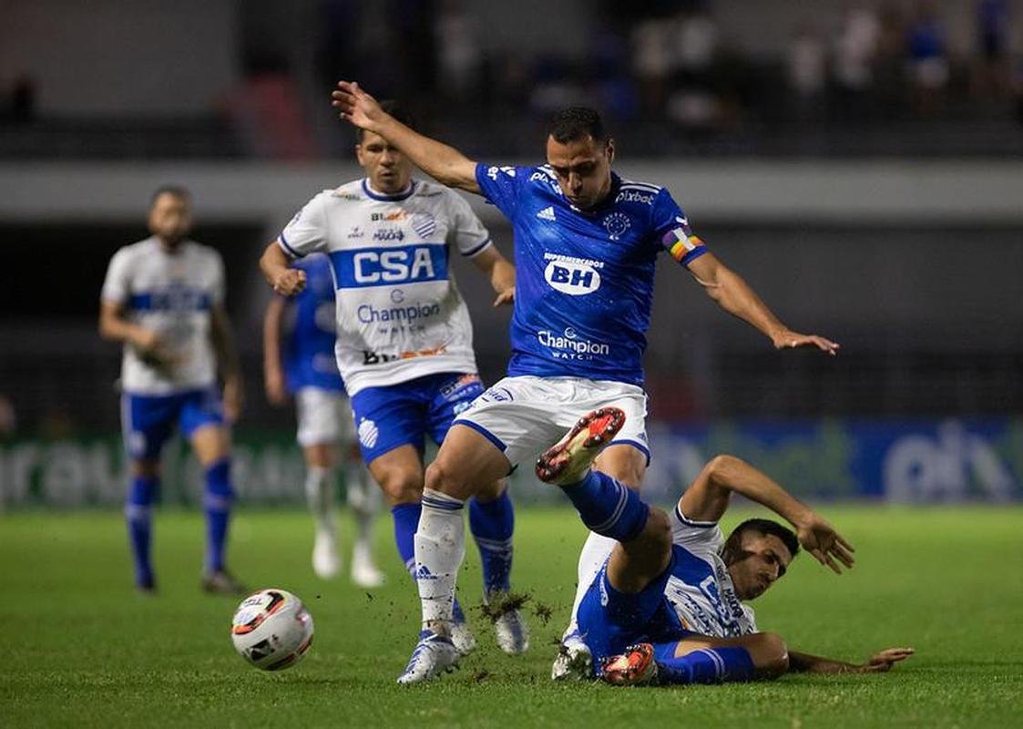 Fotos da partida entre CSA e Cruzeiro, nesta quarta-feira (20), no Rei Pel, em Macei. Jogo  vlido pela 19 rodada da Srie B do Campeonato Brasileiro.
