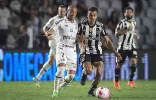 Fotos do jogo entre Santos e Atltico na Vila Belmiro, em Santos, pela 30 rodada do Campeonato Brasileiro