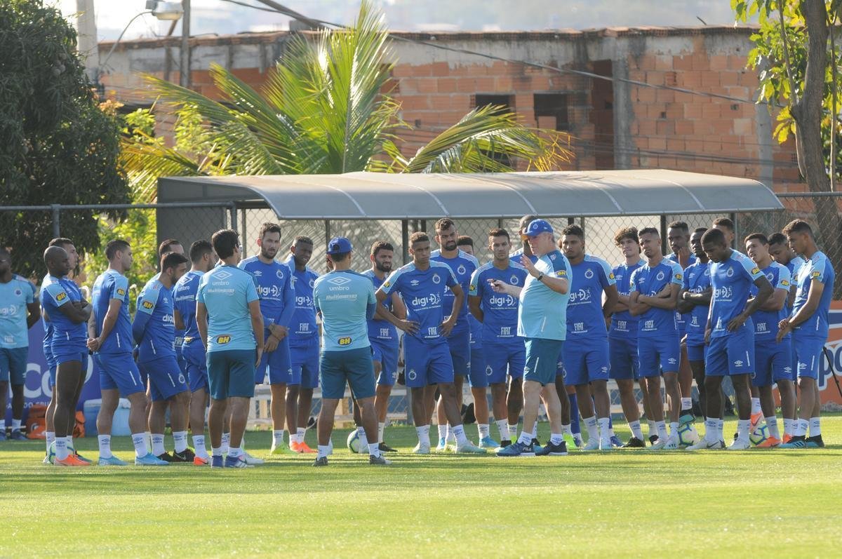 Fotos do treino do Cruzeiro desta quarta-feira, 2 de outubro, na Toca da Raposa II