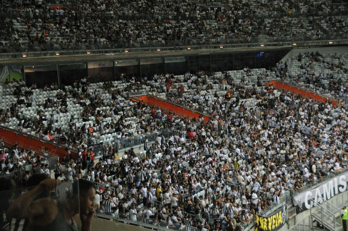Torcida do Atltico no clssico contra o Amrica, no Mineiro, pela segunda rodada do Grupo D da Copa Libertadores de 2022