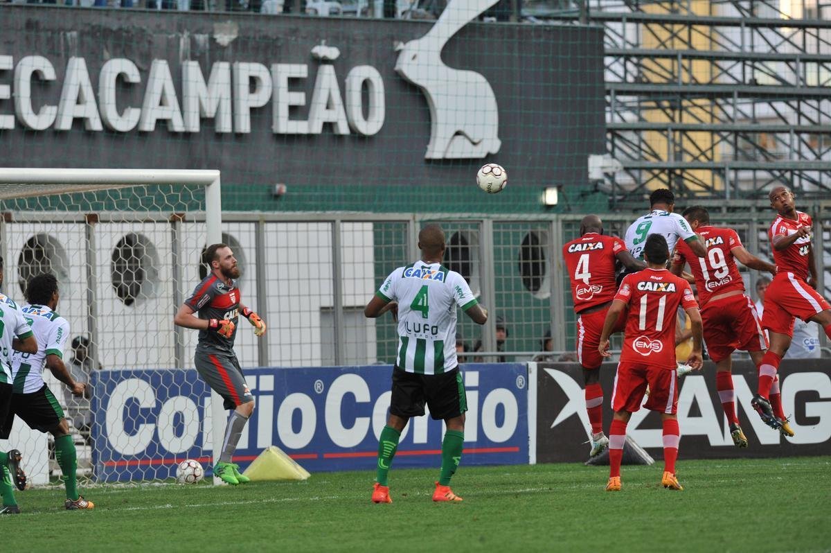 Zagueiro americano Rafael Lima marcou o gol do ttulo sobre o CRB e emocionou o Independncia