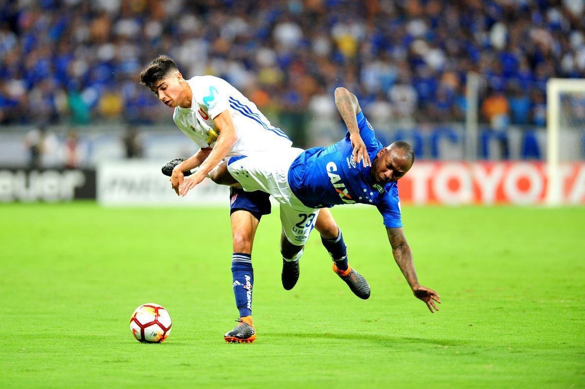 Rafinha ampliou para o Cruzeiro aps passe de Sass: 2 a 0