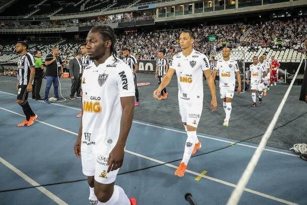 Fotos do duelo entre Botafogo e Atltico, no Estdio Nilton Santos, no Rio, pela ida das oitavas de final da Copa Sul-Americana