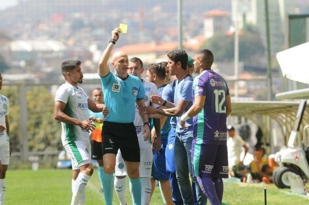 Coelho e Bugre se enfrentaram neste domingo, pela 16 rodada da Srie B
