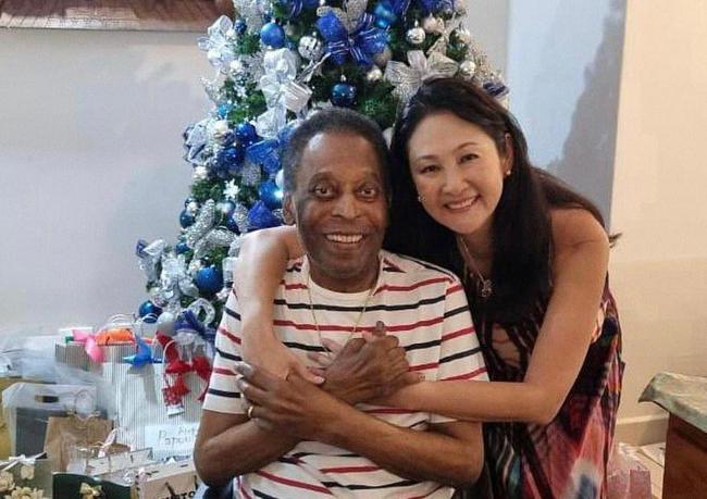 Em 2016, Pelé se casou com a empresária Márcia Cibele Aoki. O casal não teve filhos. Este foi o terceiro e último matrimônio do Rei do futebol