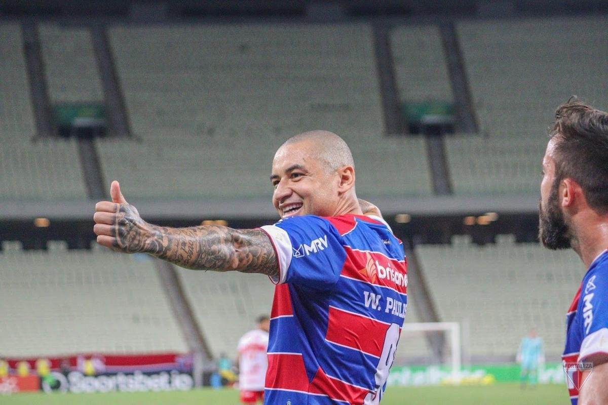 Wellington Paulista (atacante) - Est no Fortaleza desde 2019. Teve boa passagem pelo Cruzeiro, entre 2009 e 2012, com 75 gols marcados. 