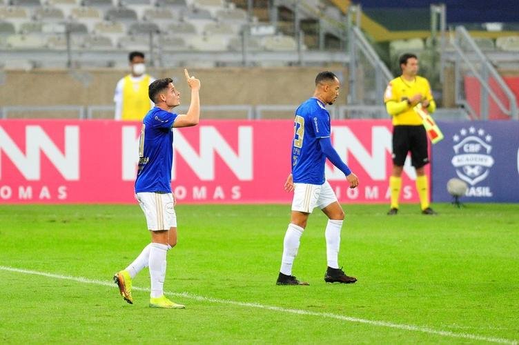 Pictures of the match Cruzeiro and Vasco in Mounir