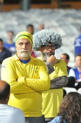 Torcida do Cruzeiro encarou frio e crise de abastecimento para apoiar o time contra o Palmeiras, no Mineiro