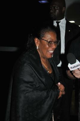 Chegada de Dona Miguelina, me de Ronaldinho Gacho,  cerimnia de entrega da Medalha ao Mrito ao Clube Atltico Mineiro pelo Conselho Deliberativo do clube. Ele foi uma das homenageadas.