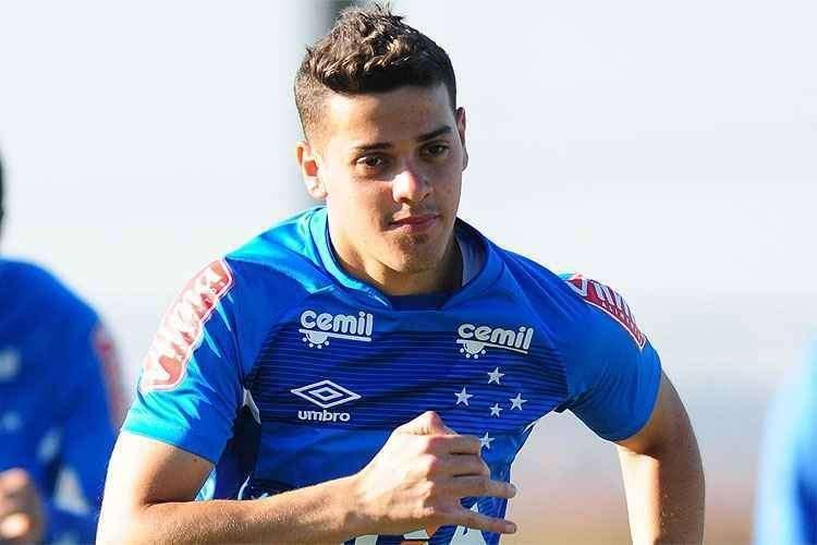 Messidoro (2017) - O meia disputou apenas quatro jogos pelo Cruzeiro e não se firmou. O contrato dele com o clube foi rescindido em janeiro de 2018