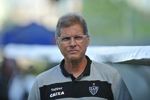 Imagens do duelo entre Atltico e Democrata-GV, no Independncia, pelo Campeonato Mineiro