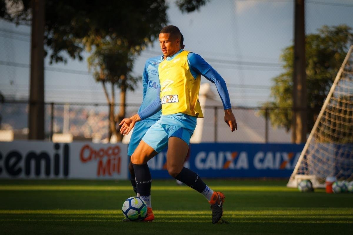 Imagens do treinamento do Cruzeiro s vsperas de duelo contra o Cear, pelo Brasileiro