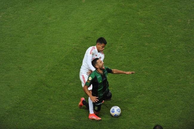 Fotos do jogo entre Amrica e Internacional, no Independncia, em Belo Horizonte, pela stima rodada da Srie A do Campeonato Brasileiro de 2021