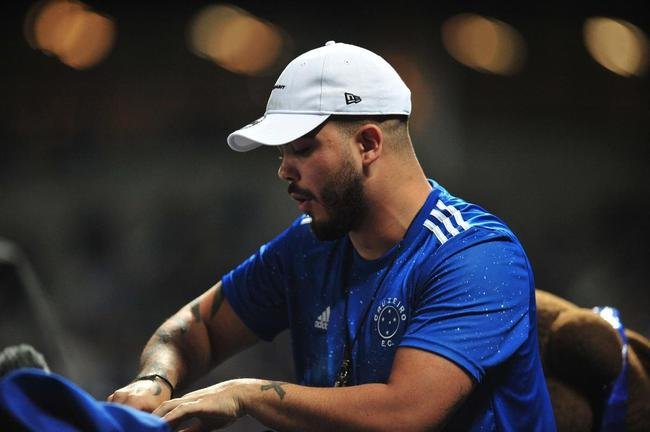 DJ Ronald, filho de Ronaldo, foi uma das atraes antes da partida contra o Vasco, no Mineiro, pela Srie B