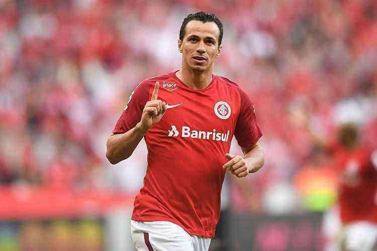 8 - Internacional: R$ 909.600.000,00