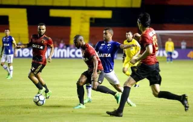 Lances da partida entre Sport e Cruzeiro