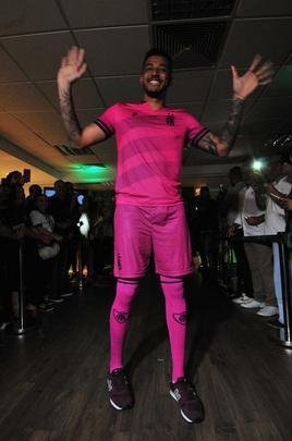 Coleo de uniformes do Amrica da temporada 2019. Clube adotou marca prpria, a Sparta. Por isso, desfile na loja do clube, no shopping Boulevard, em BH, foi ao estilo espartano