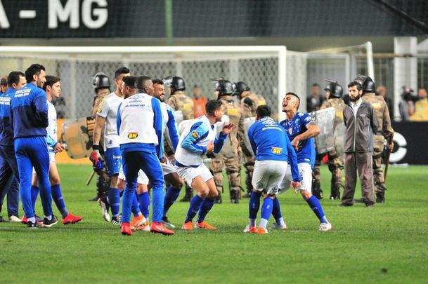 Atltico e Cruzeiro se enfrentaram pelas quartas de final da Copa do Brasil