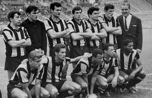 Peñarol (1966) - O primeiro time a conseguir a façanha de oito vitórias consecutivas na Copa Libertadores foi o Peñarol. Em 1966, a campanha começou de forma traumática: goleada por 4 a 0 sofrida contra o arquirrival Nacional e revés por 1 a 0 diante do Jorge Wilstermann. Depois disso, porém, a equipe emendou a sequência de triunfos. No fim das contas, conseguiu o tricampeonato continental.