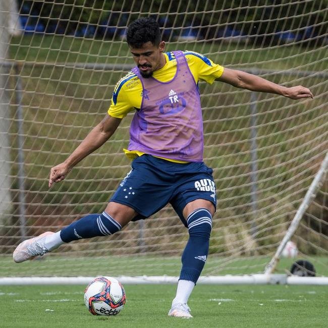 Treino do Cruzeiro nesta segunda-feira, na Toca da Raposa 2, em Belo Horizonte.