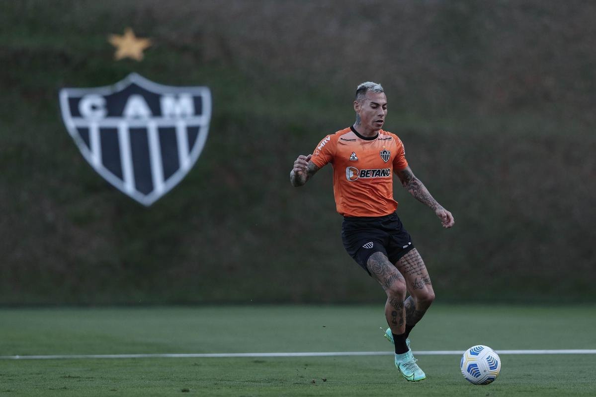 Fotos do primeiro treino de Diego Costa pelo Atltico