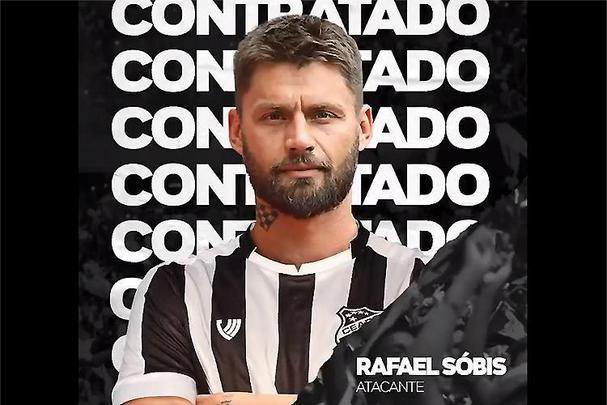 O Ceará anunciou a contratação do atacante Rafael Sóbis, que estava no Internacional