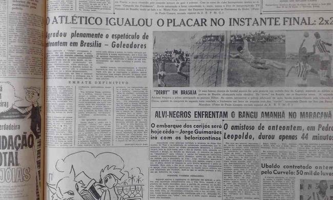 Em 16 de junho de 1960, a convite do ento presidente Juscelino Kubitschek, Cruzeiro e Atltico realizaram amistoso no Estdio Israel Pinheiro, da recm-construda capital Braslia. Houve empate por 2 a 2, como registra o jornal Estado de Minas da poca. Pblico foi de 1.100 pessoas. Esse foi o nico clssico mineiro disputado fora de Minas Gerais no territrio brasileiro. Em 2009, clubes tambm duelaram em Montevidu, no Uruguai, pelo Torneio de Vero que ainda contou com Nacional-URU e Pearol-URU