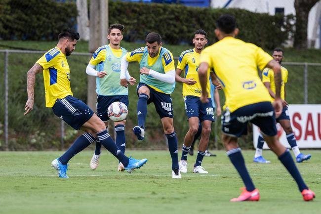 Fotos do treino do Cruzeiro deste domingo (31/10) na Toca II