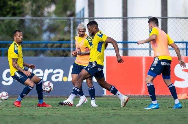 Fotos do treino do Cruzeiro desta segunda-feira (9/8)