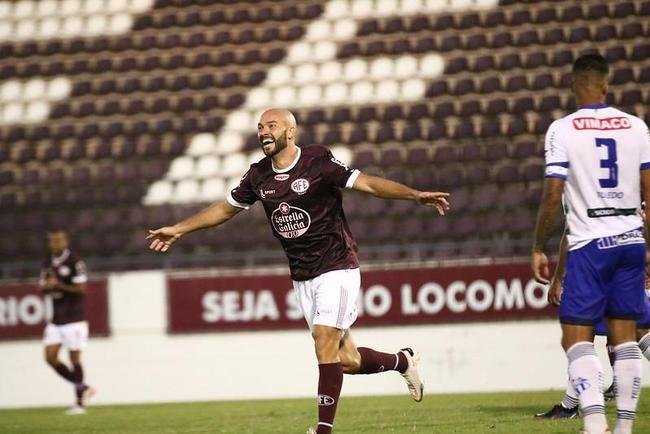 Ferroviria venceu com trs gols de Michel, dois de Welinton Torro (ex-Cruzeiro), um de Bruno Xavier, um de Tony (ex-Amrica) e um de Jhoninha
