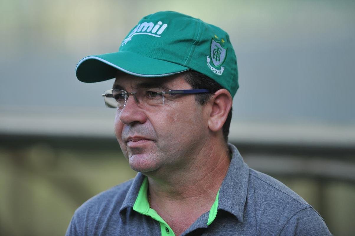 Enderson Moreira (2016/2018): 111 jogos, 43 vitrias, 32 empates, 36 derrotas (48,3% de aproveitamento)