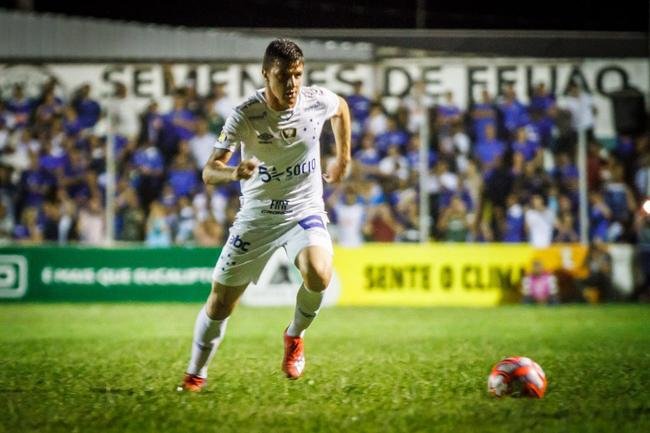 Renato Kayzer ao Athletico-PR - R$ 3,4 milhes