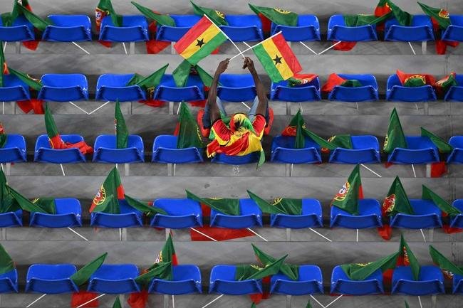 Imagens da torcida no confronto entre Portugal e Gana, pelo Grupo H da Copa do Mundo.