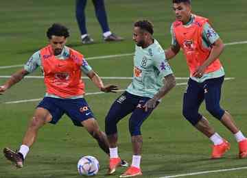 Craque do PSG está de volta ao time titular da Seleção Brasileira após se recuperar de lesão no tornozelo direito; bola rola às 16h desta segunda-feira